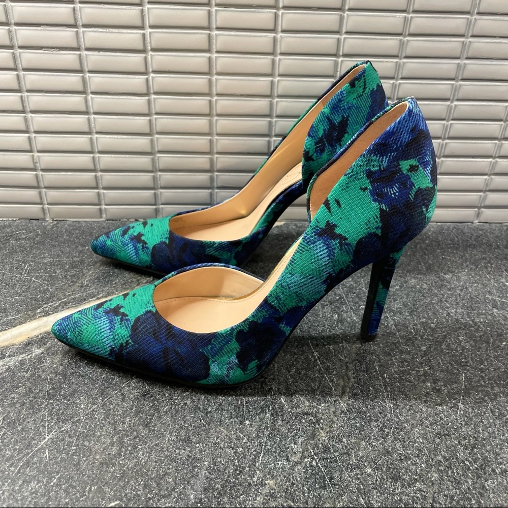 Jessica Simpson Claudette Floral Pointed-Toe Pumps
